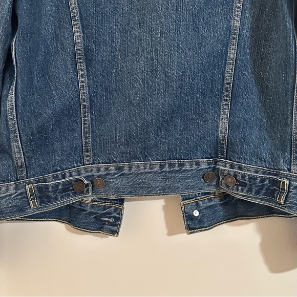 Levi’s 90s Denim Trucker Jacket in Mayze - Picture 10 of 12